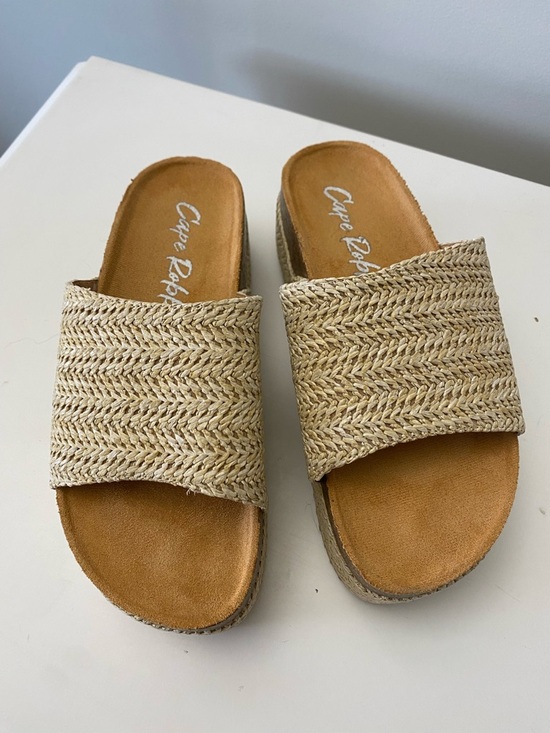 Cape Robbin Shoes - Cape Robbin Tan/Natural Woven Platform Slide Sandals Size 6 NWT